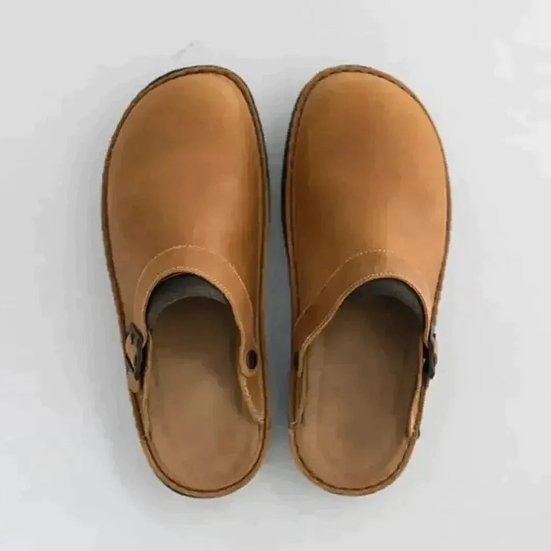 Eike_lErgonomicLeatherSlippers_v1_Brown.webp